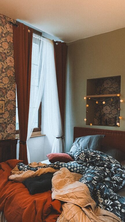 Tips for Creating a Cozy and Inviting Bedroom Space